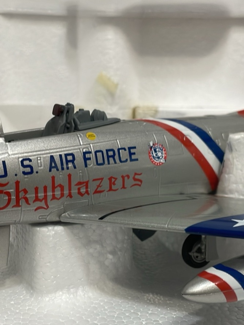 Model Plane - Picture 2 of 9